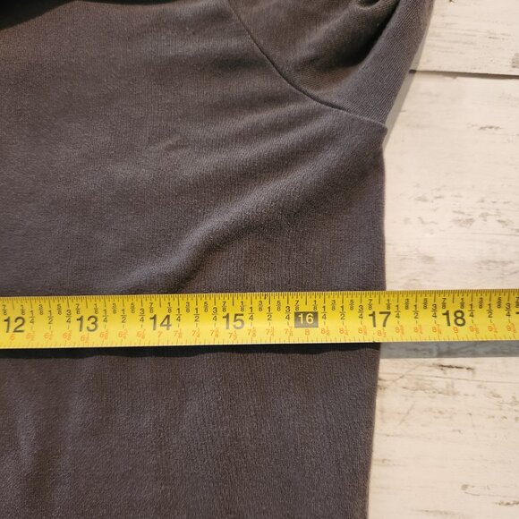 EILEEN FISHER Grey Top Blouse Women's Size Small Long Sleeves Knit Scoop Neck - Picture 9 of 10